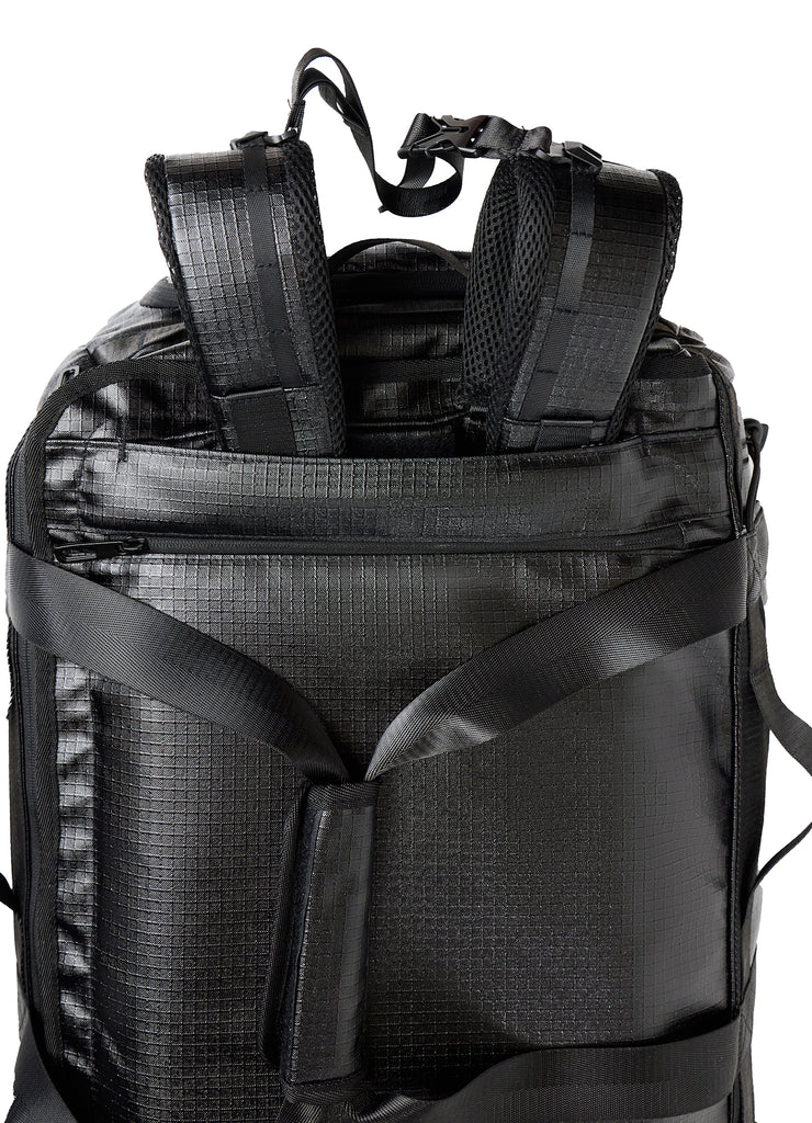 Backpack-style padded straps and reinforced back panel of the TRI-FIT 3T Bag